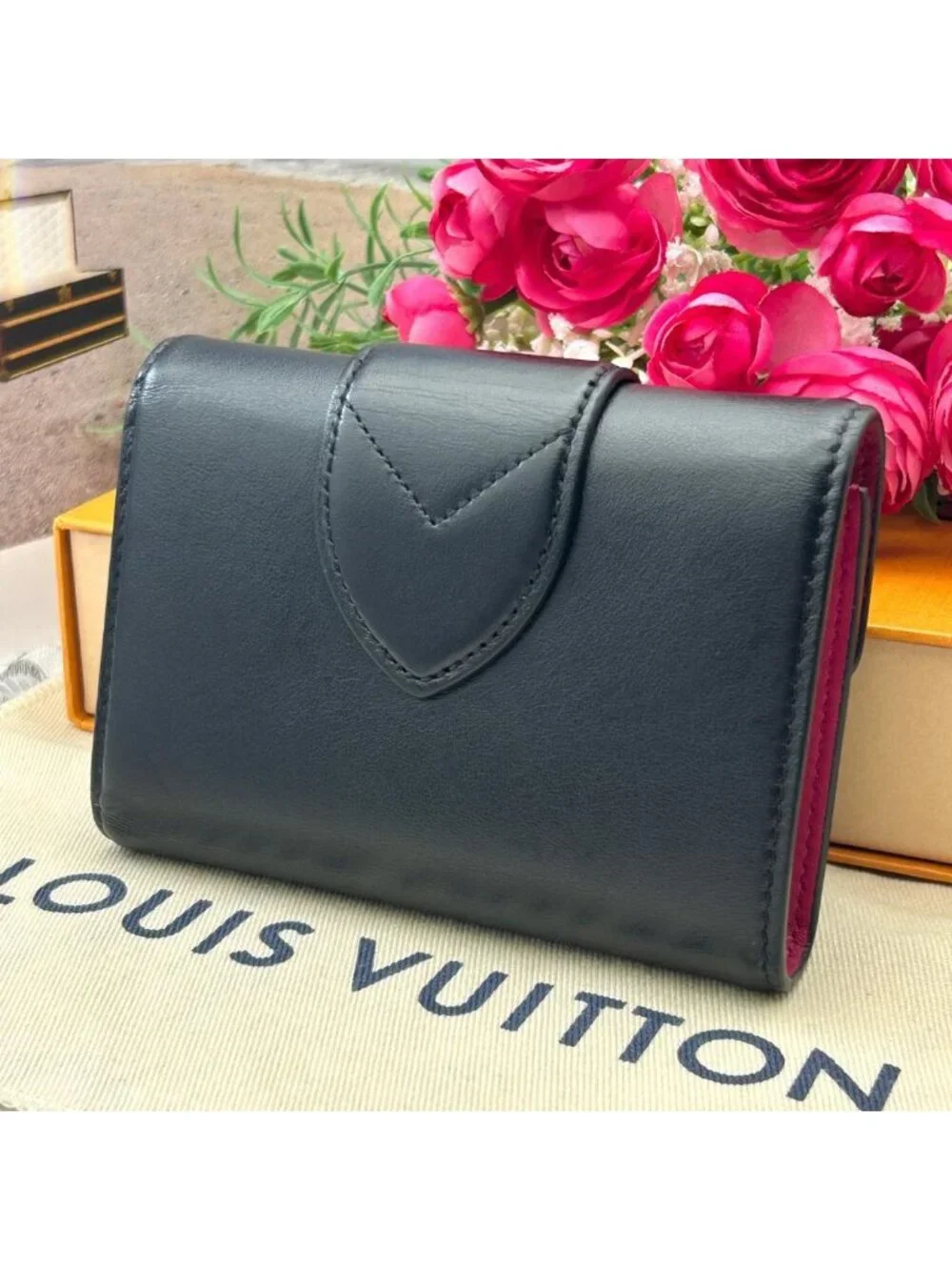 Louis Vuitton Portefeuille LV Pont Neuf Compact Wallet
